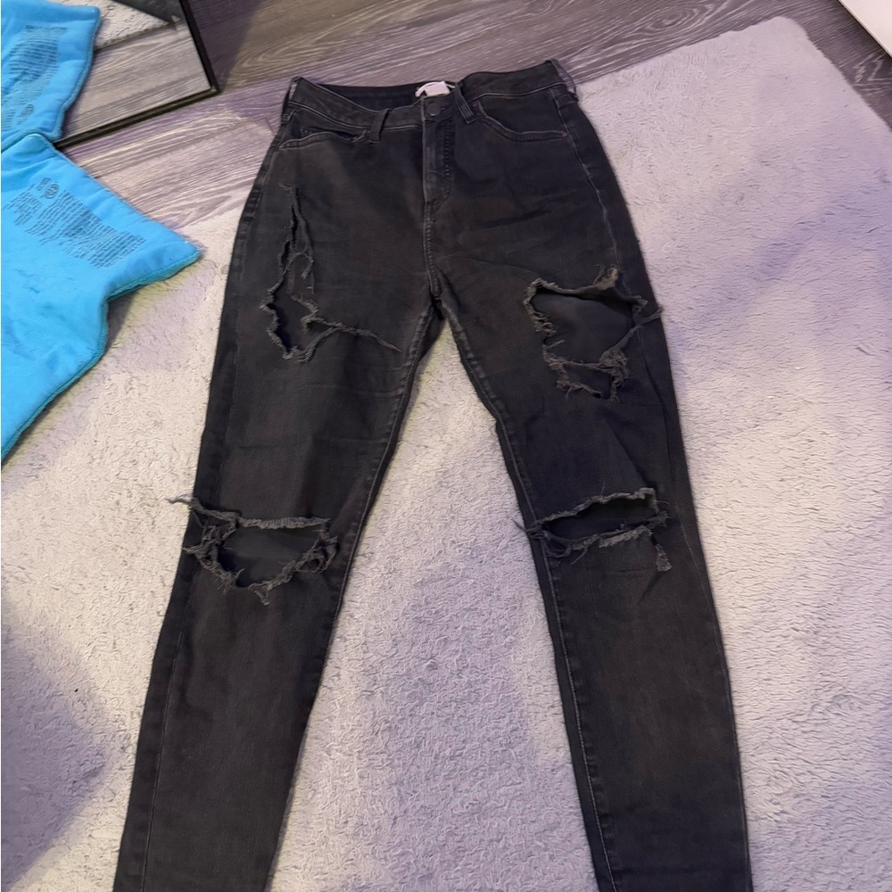 Women's Black Distressed Jeans